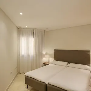 https://mimosas-suites-banus.1costadelsol.com